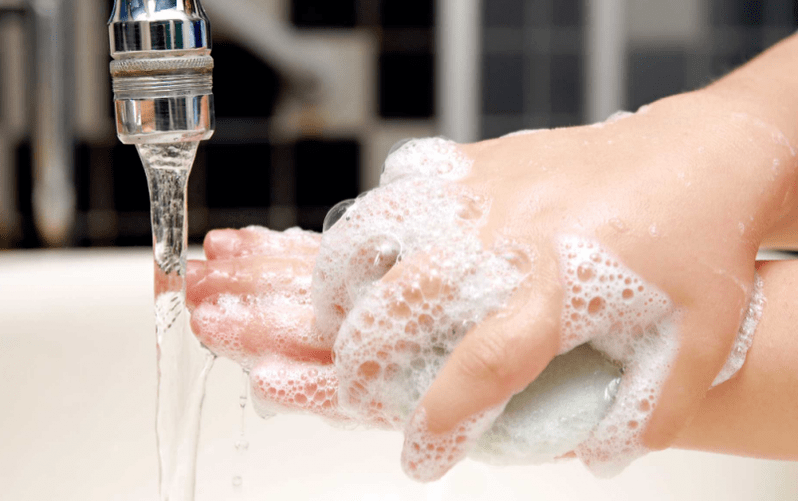 spălarea mâinilor pentru a preveni viermii